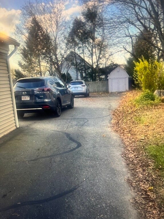 Building Photo - 277 Read St