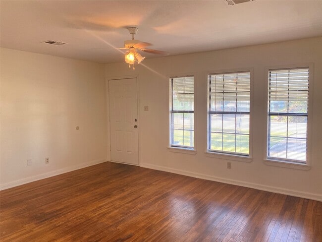 Building Photo - 3619 Lazywood Ln
