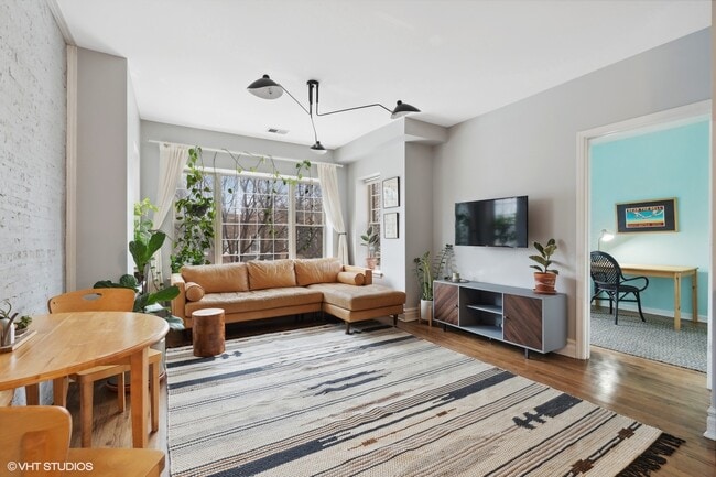 Building Photo - 2903 N Rockwell St