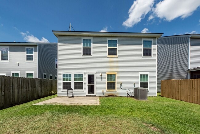 Building Photo - 245 Swamp Creek Ln