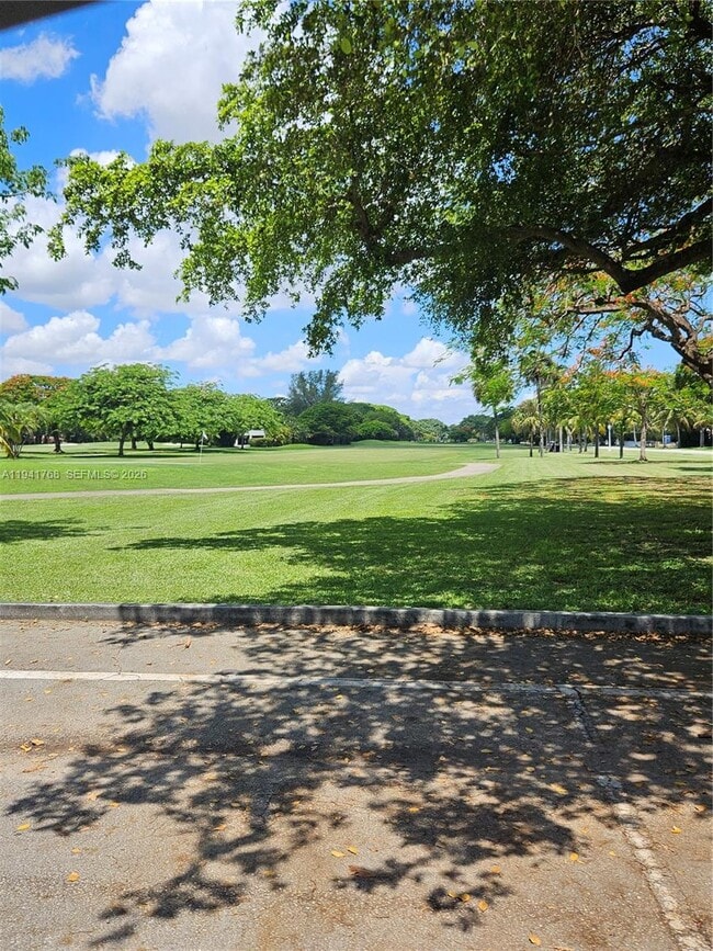 Building Photo - 104 Santander Ave