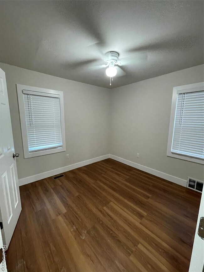 Building Photo - 8634 Patton St