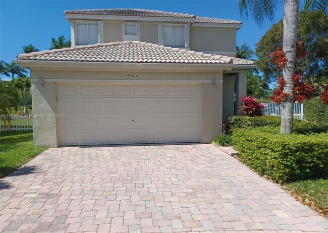 Primary Photo - 4000 Pine Ridge Ln