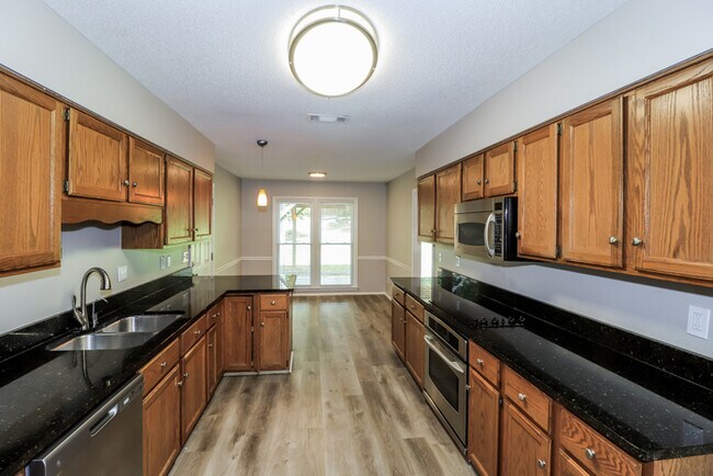 Building Photo - Spacious 4-Bedroom Cordova Home