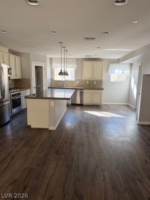 Building Photo - 1525 Spiced Wine Ave