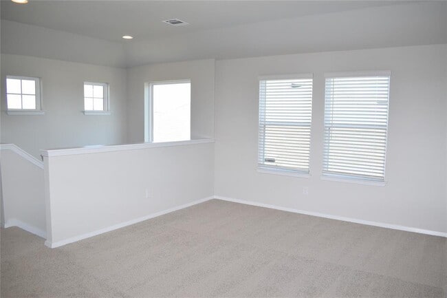 Building Photo - 204 Shugart St