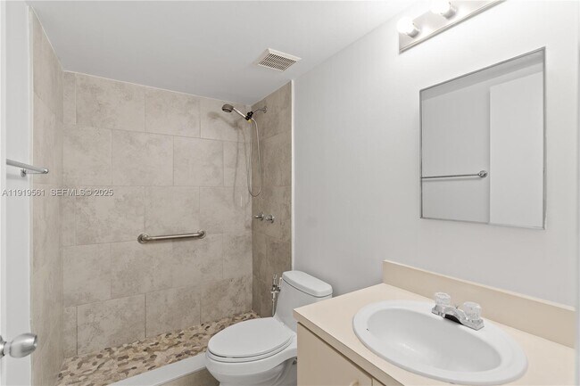 Building Photo - 14900 SW 82nd Terrace