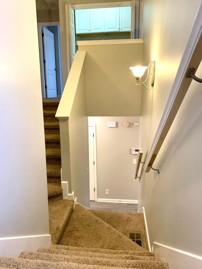 Building Photo - 946 Cobbler Dr