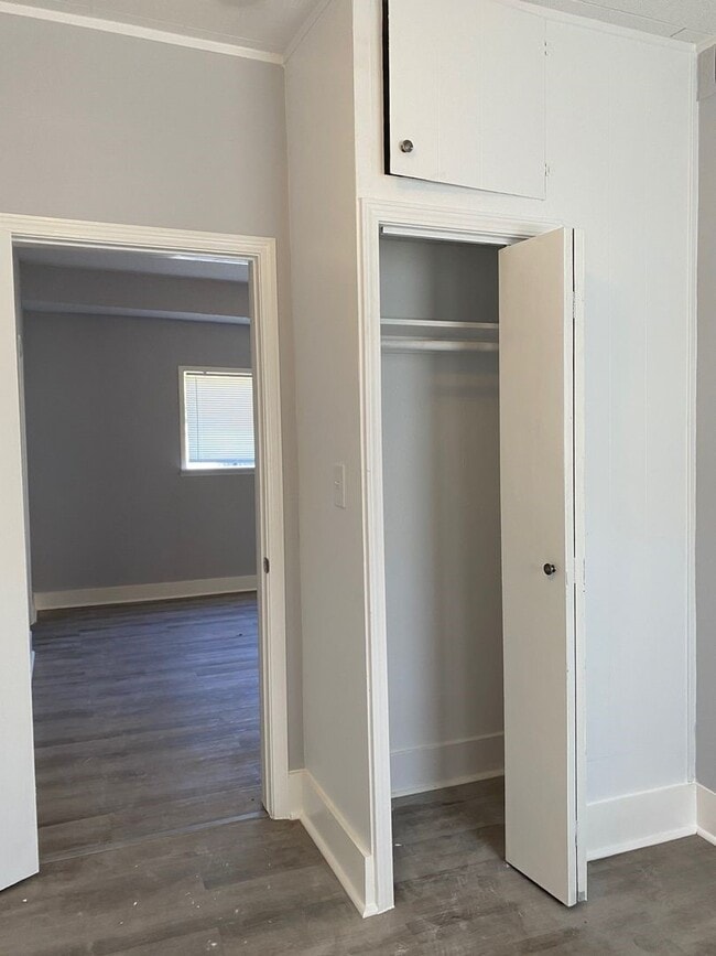 Building Photo - 1409 9th St