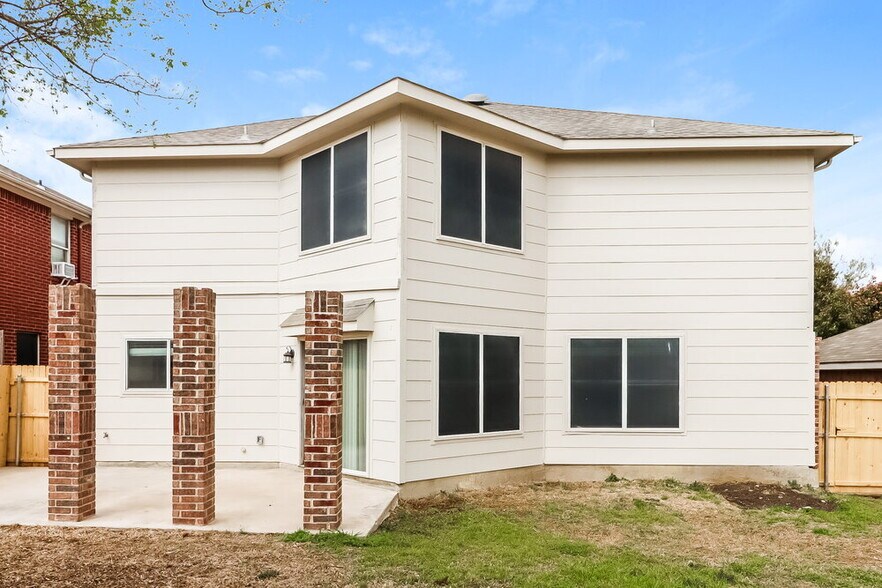 Building Photo - 9953 Legacy Dr