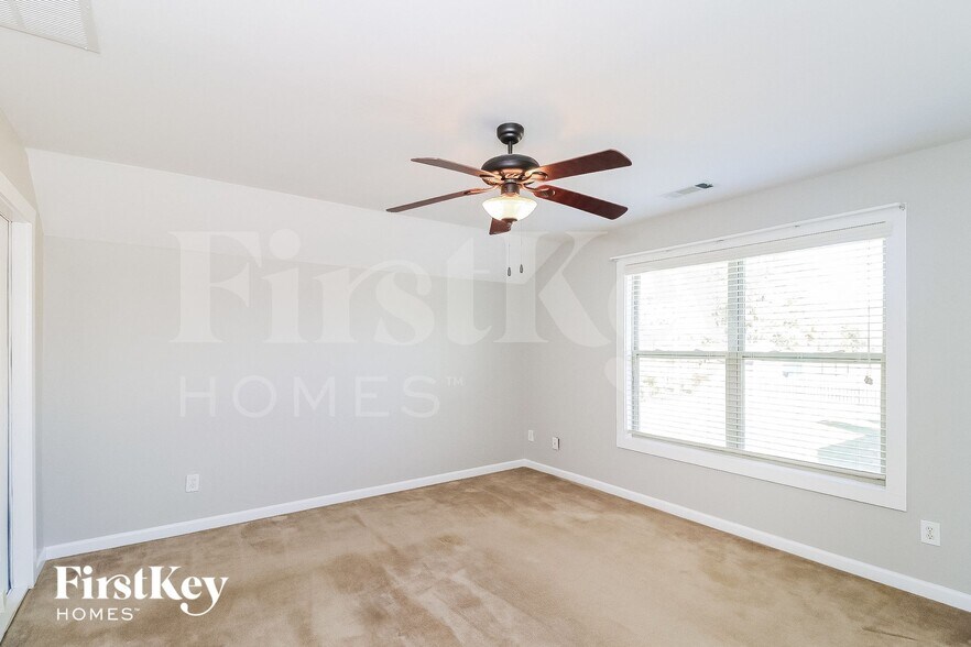 Building Photo - 52 Sweetwater Bridge Cir