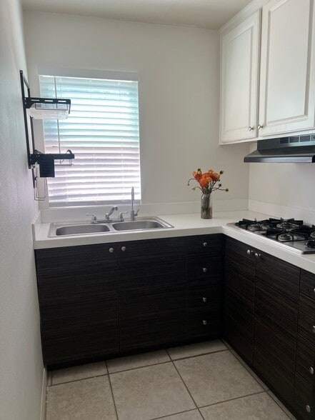 Building Photo - 1684 Tamarron Dr