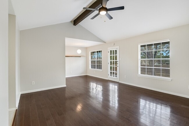 Building Photo - 3404 Plantation Rd