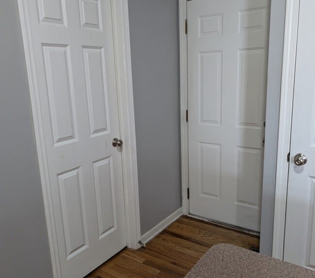 Building Photo - 1966 Alinda Ave