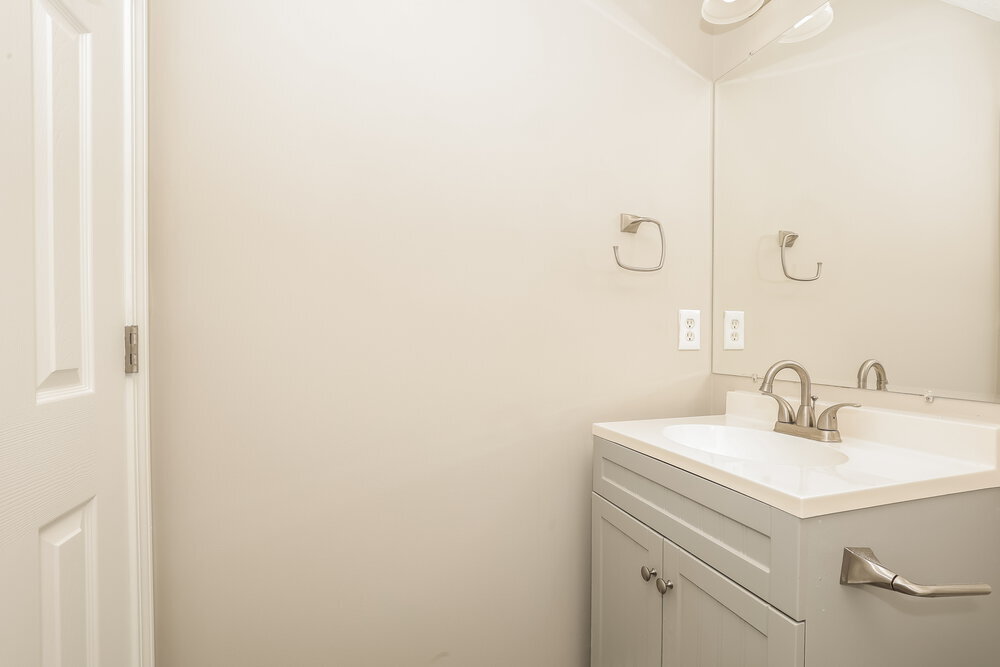 Building Photo - 209 Centreboard Ct