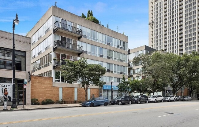 Building Photo - Quiet Community – 1 Bedroom Available