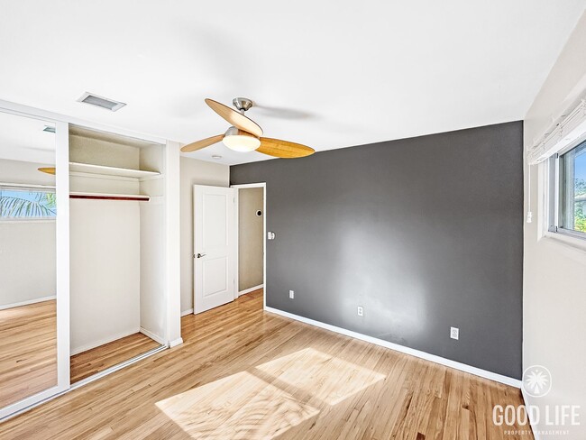 Building Photo - Great 3B/2BA House in Allied Gardens with a Pool!