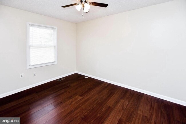 Building Photo - 2115 N Anvil Ln