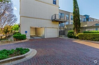 Building Photo - 4414 Cedar Springs Rd