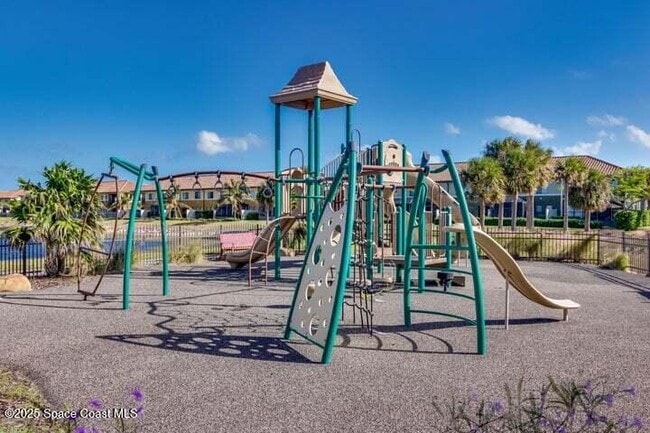 Building Photo - 708 Ventura Dr