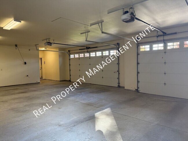 Building Photo - 61551 SE Baptist Way