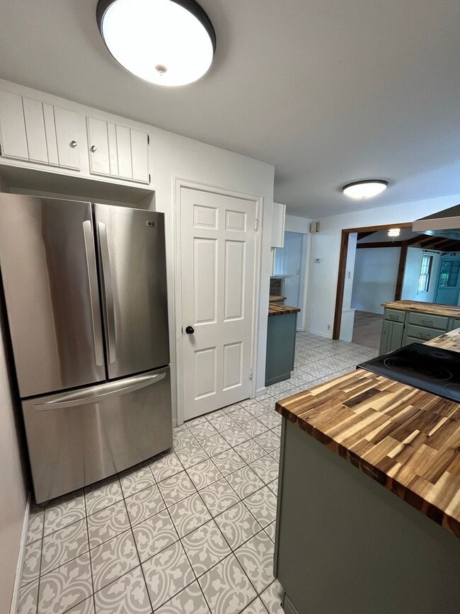 Building Photo - Charming 3-Bedroom Home in Reynoldsburg – ...