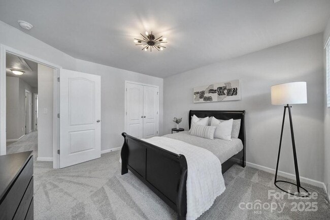 Building Photo - 517 Stephen Foster Wy