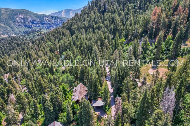 Building Photo - 2718 Stewart Rd