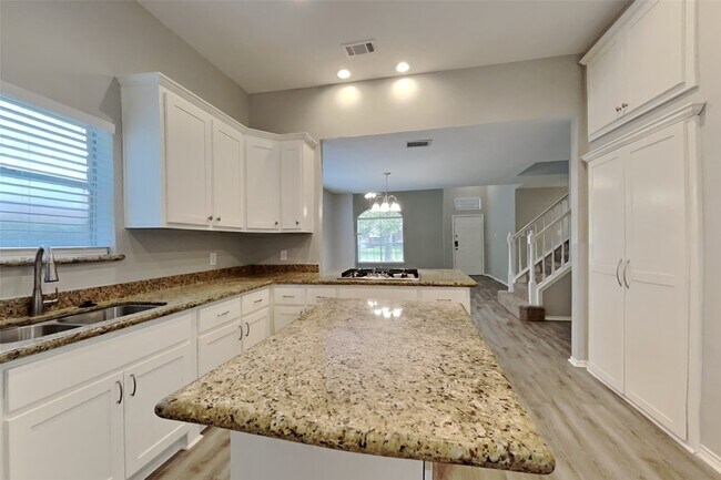 Building Photo - 16819 Kettle Creek Dr