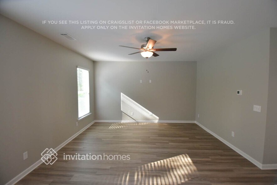Building Photo - 112 Lantana Crossing