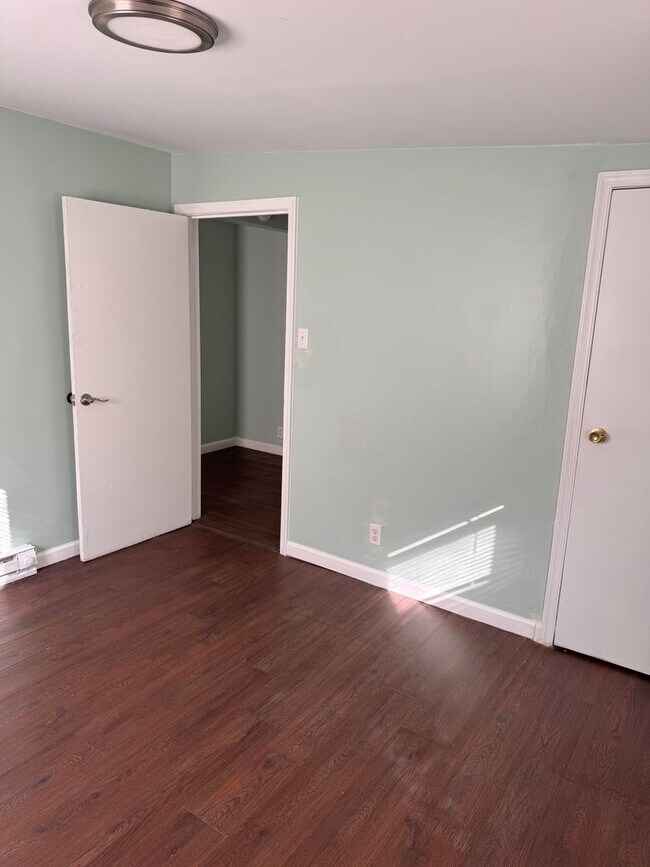 Building Photo - 13 McKinley St