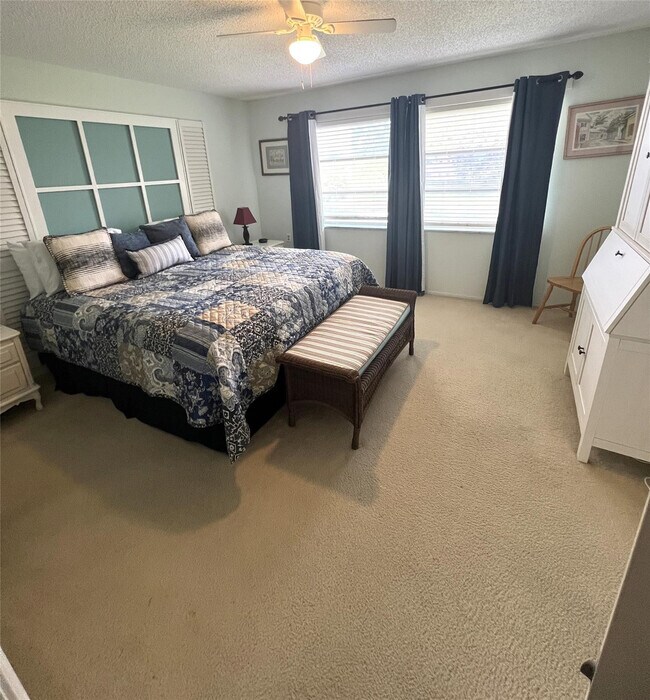 Building Photo - 4801 Martinique Pl