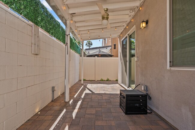 Building Photo - 14610 Isla Vista Dr