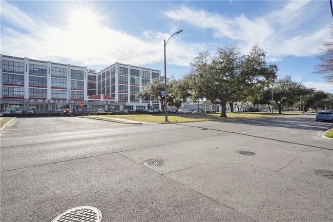 Building Photo - 802 Taft Pl