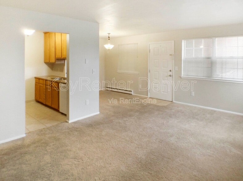 Primary Photo - 5873 S Prince St