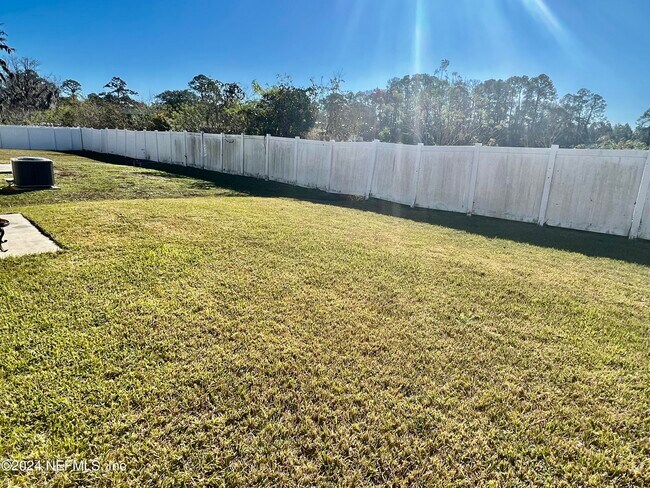 Building Photo - 2518 Beachview Dr
