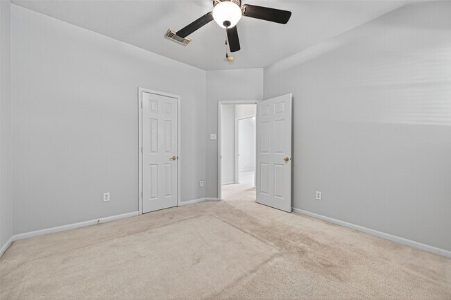 Building Photo - 16515 Cypress Thicket Dr