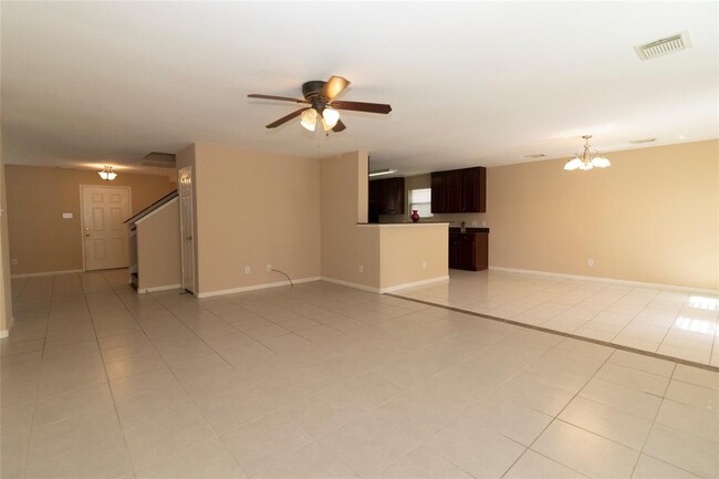 Building Photo - 2202 Crossmill Ln