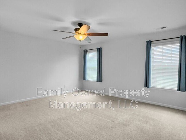 Building Photo - 209 Firewheel Ct