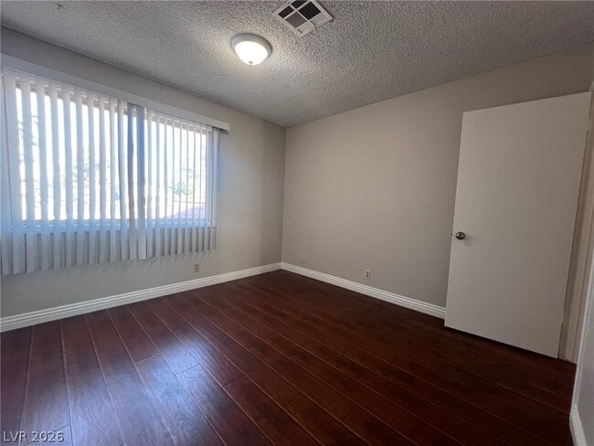 Building Photo - 3850 S Spitze Dr