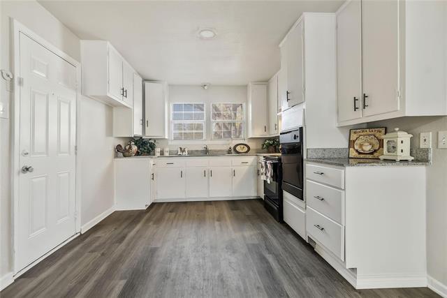 Building Photo - 4321 Quails Ln