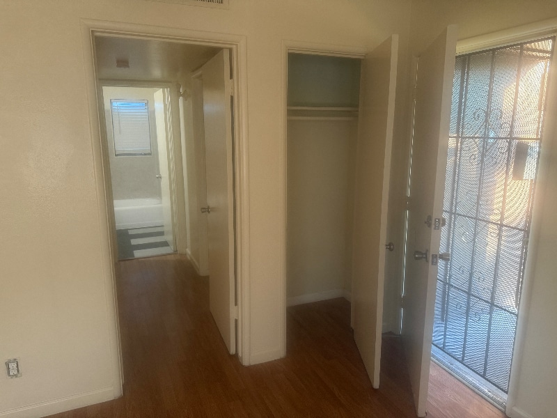 Building Photo - 3704 N Abby St