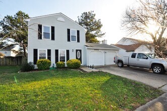 Building Photo - Landstown Lakes