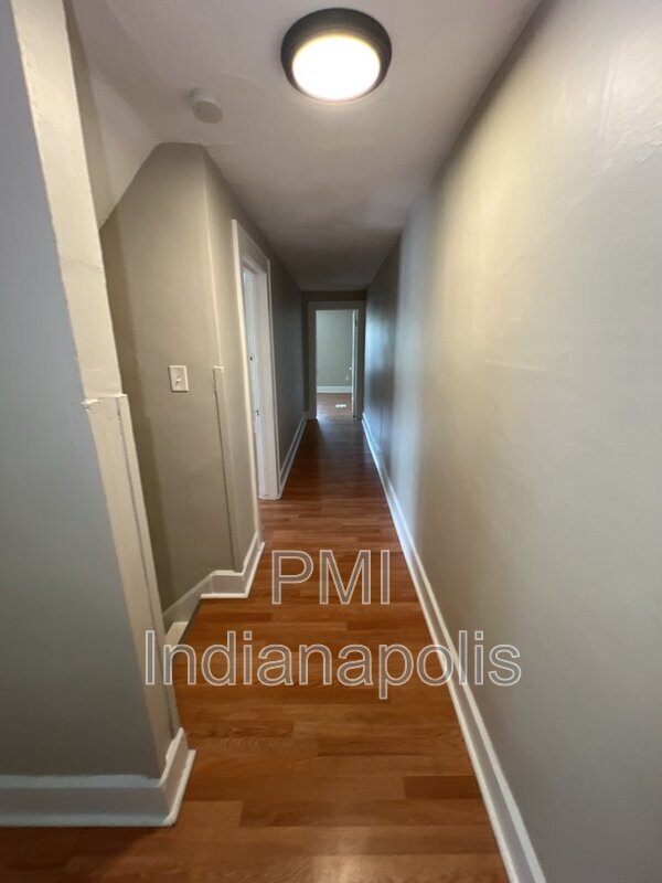 Building Photo - 310 N Riley Ave
