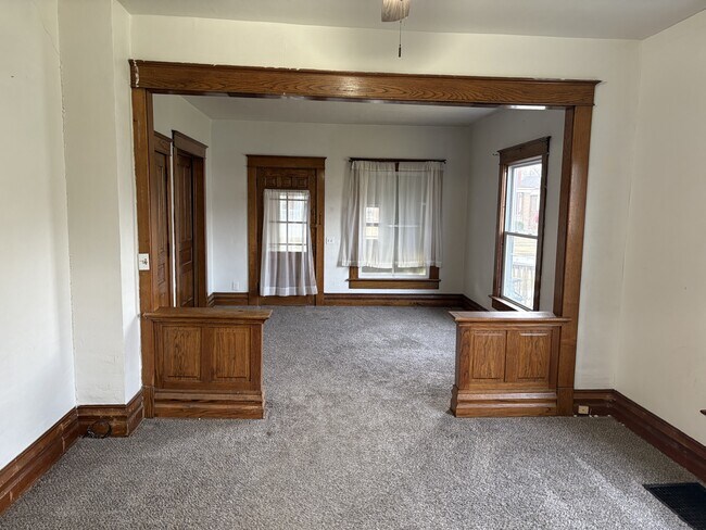 Building Photo - 211 S Morton St