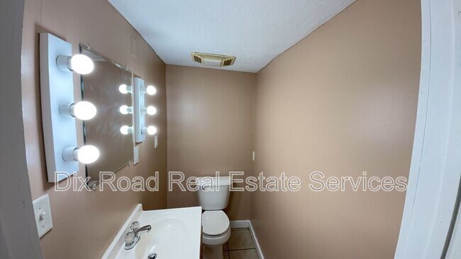 Building Photo - 1007 Elwood St