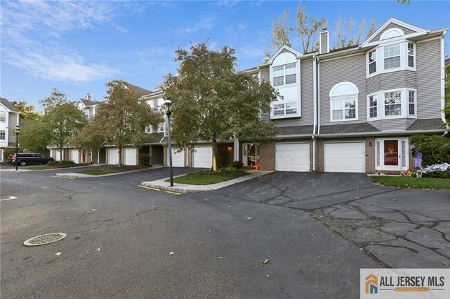 Building Photo - 140 S Barrow Pl