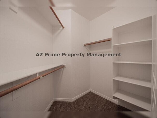 Building Photo - 2989 N 44th St