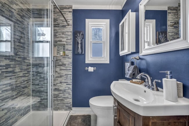 Building Photo - 1036 Union Ave