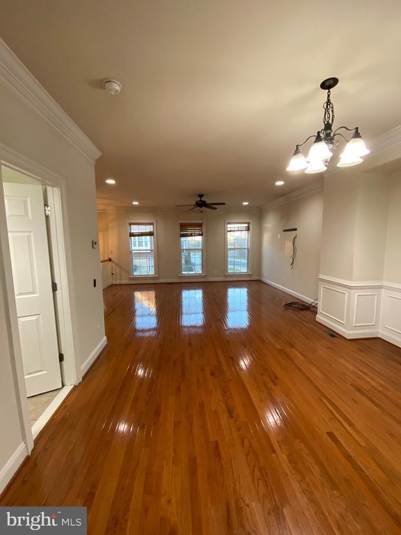 Building Photo - 43557 White Cap Terrace